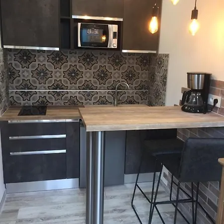 Le D'auguste- Coeur De Nimes-chaleureux-emplacement Ideal